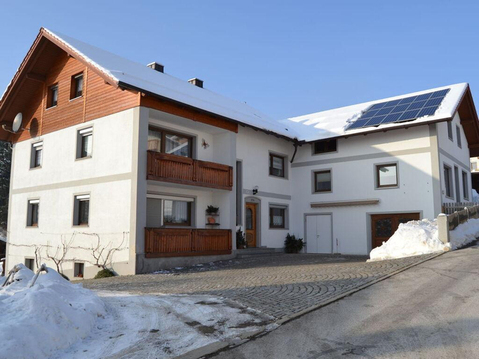 Others 4, Pleasant apartment in Karlsfeld, Cham