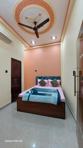 Bedroom 2, NARAYANI paying guest house, Varanasi