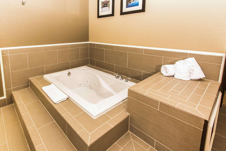 Bathroom 4, Comfort Inn Lehigh Valley West, Lehigh