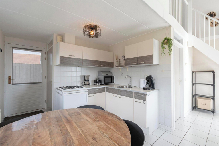 Private kitchen 2, Holiday Home in Julianadorp by Beach, Den Helder