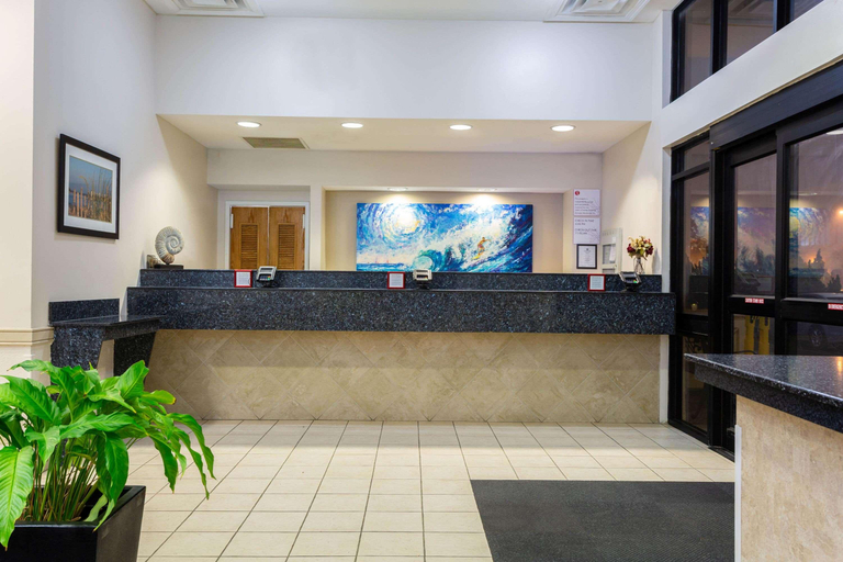 Public Area 2, Ramada Plaza by Wyndham Virginia Beach Oceanfront, Virginia Beach
