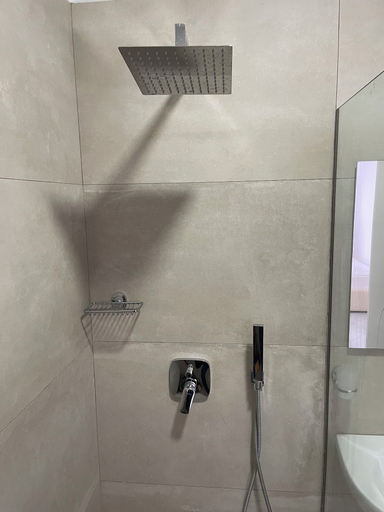 Bathroom 4, ApartHotel Miramare Sarande, Sarandës