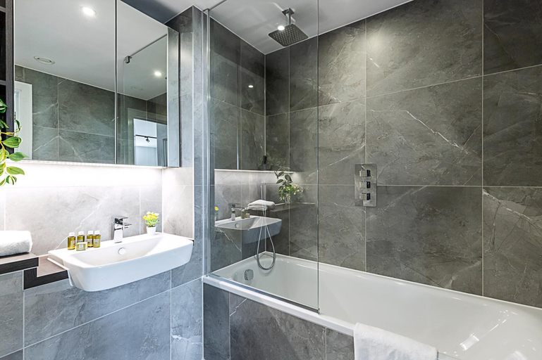 Bathroom 4, Luxurious West London Apartment, London
