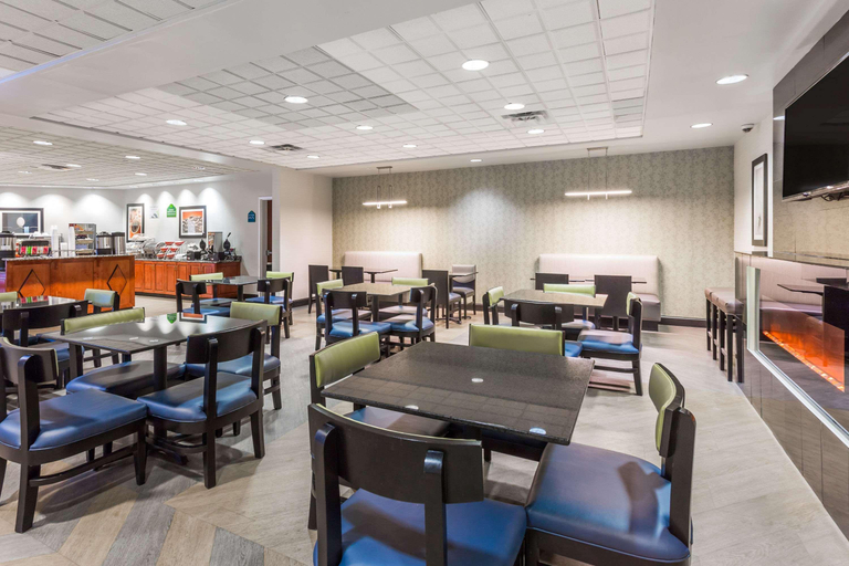 Food & Drinks 5, Wingate by Wyndham Chesapeake, Chesapeake