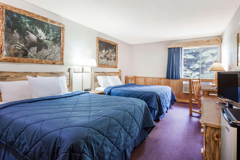 Bedroom 4, Days Inn by Wyndham Sandpoint, Bonner