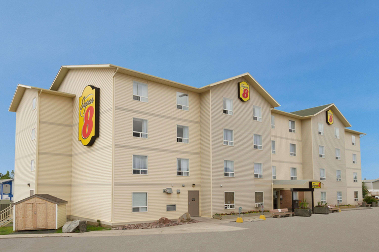 Exterior & Views 1, Super 8 by Wyndham Yellowknife, Fort Smith