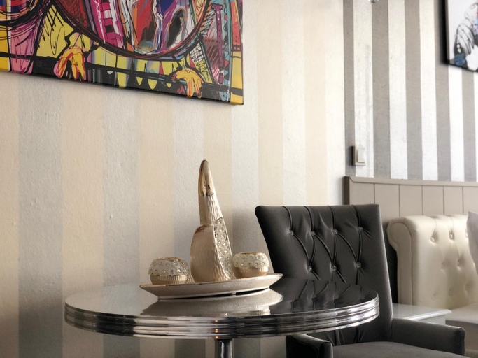 Others 5, Hotel Maison LeMi, Altenburger Land