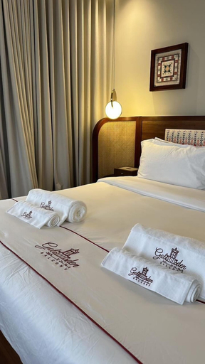 Bedroom 4, Golden Balcony Hotel