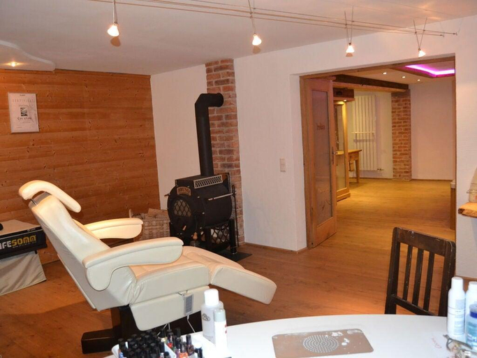 Others 5, Pleasant apartment in Karlsfeld, Cham