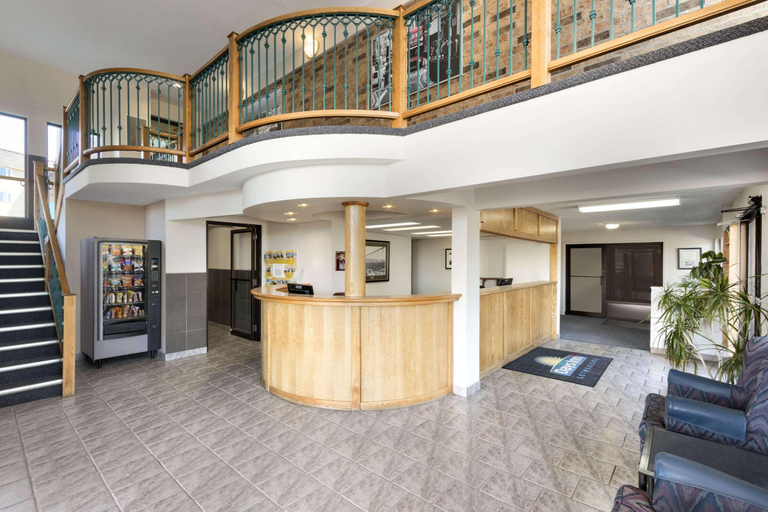 Public Area 2, Days Inn by Wyndham Lethbridge, Division No. 2