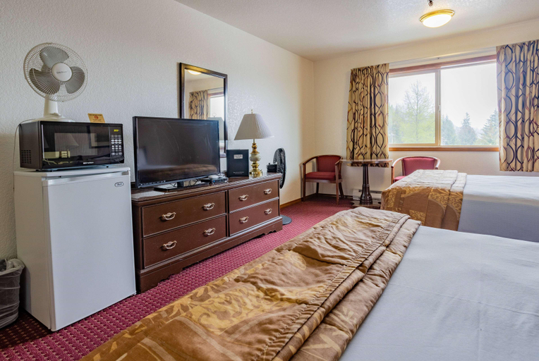 Bedroom 3, Travelodge by Wyndham Juneau, Juneau