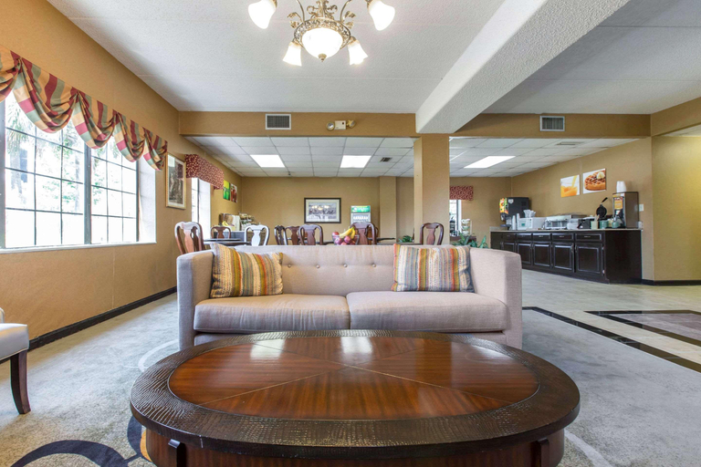 Public Area 3, Quality Inn Cordele, Crisp