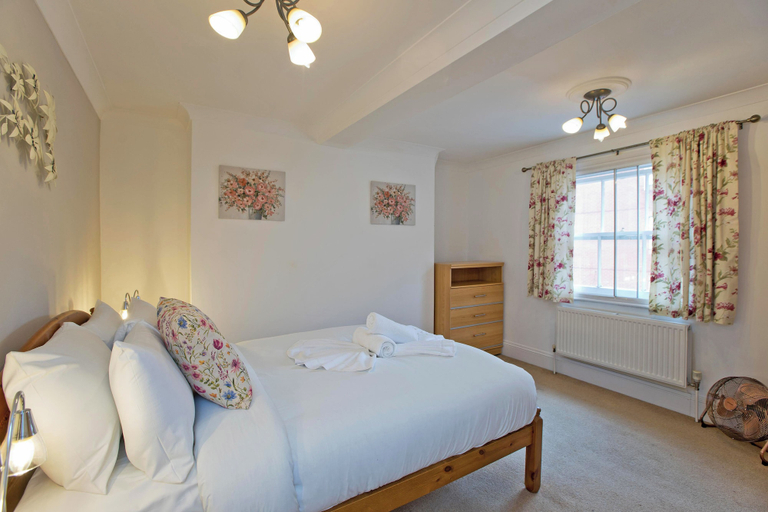 Others 3, Imperial Horseferry Road Apartment, London