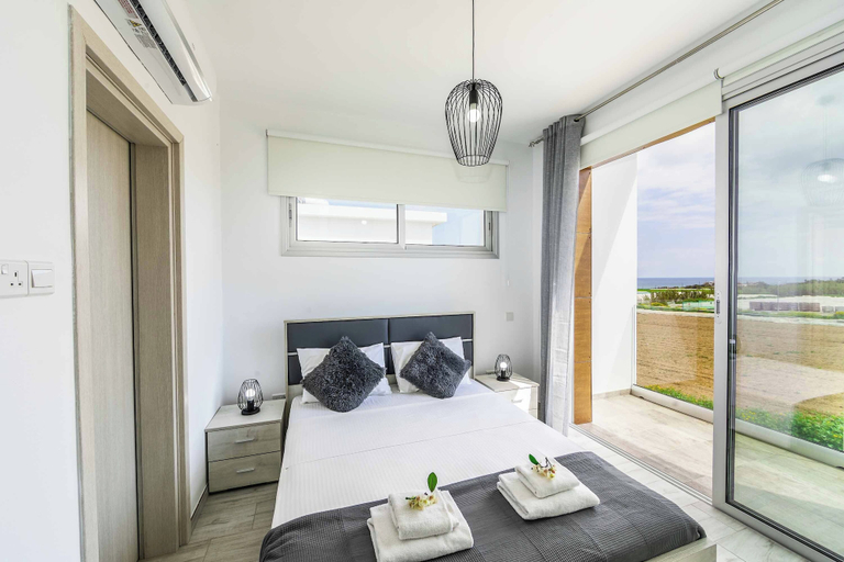 Others 2, Villa Alasia