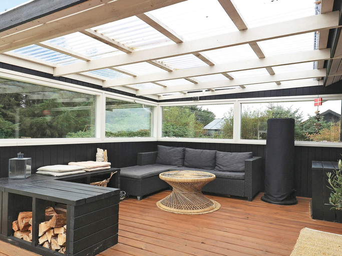 Others 5, Sprawling Holiday Home in Løkken near Sea, Hjørring