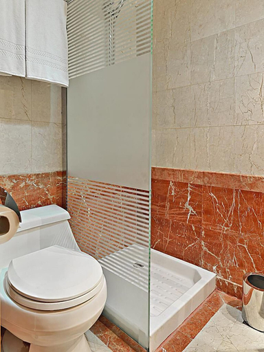 Bathroom 2, Nour Al Thuria Hotel, Makkah