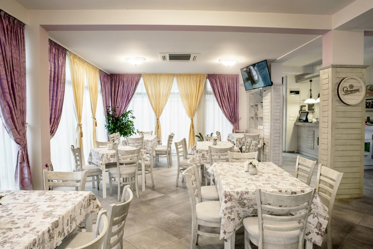 Food & Drinks 5, Astrea Deluxe, Hisar