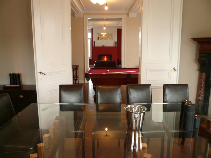 Others 2, Lavish Castle in Thimister with Turkish Steambath, Sauna, Liège