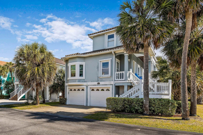 Exterior & Views 2, When the Sun Goes Down, Escambia