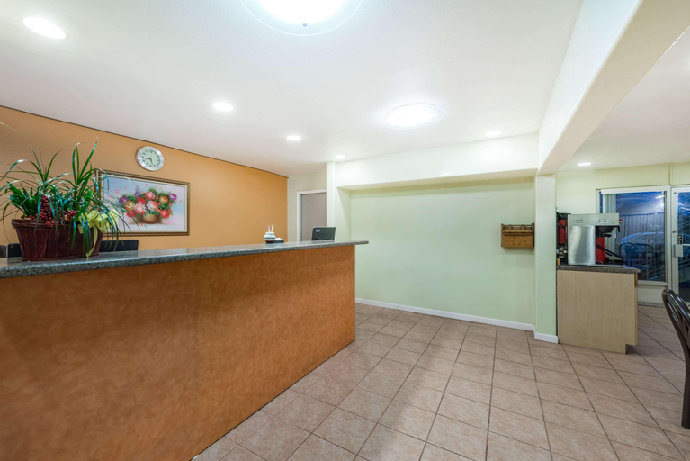 Public Area 2, Days Inn By Wyndham Socorro, Socorro