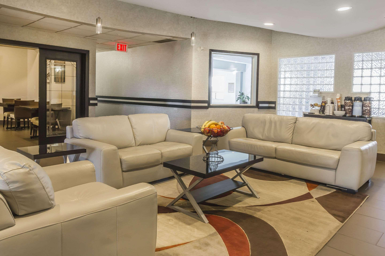 Public Area 2, Comfort Inn & Suites Medicine Hat, Division No. 1
