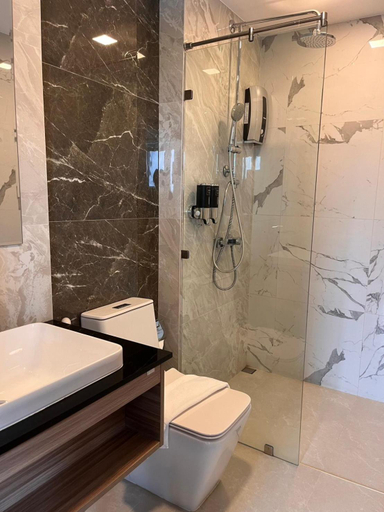 Bathroom 4, Jiahaus Hotel Apartment, Muang Buri Ram
