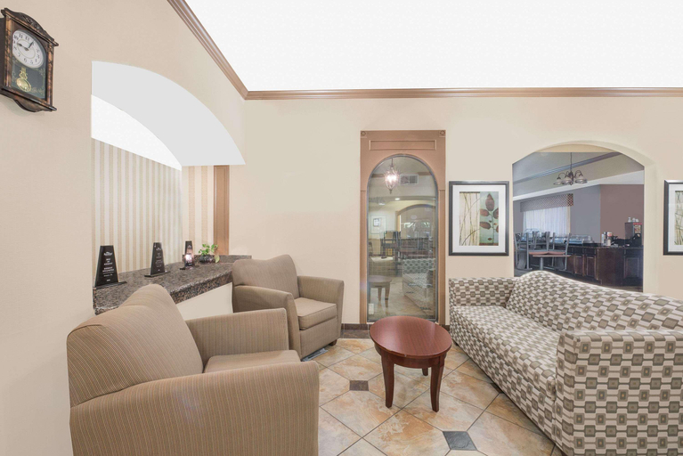 Public Area 2, Baymont by Wyndham Snyder, Scurry