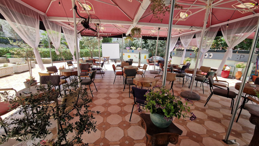 Food & Drinks 5, Hotel Frekel, Tiranës