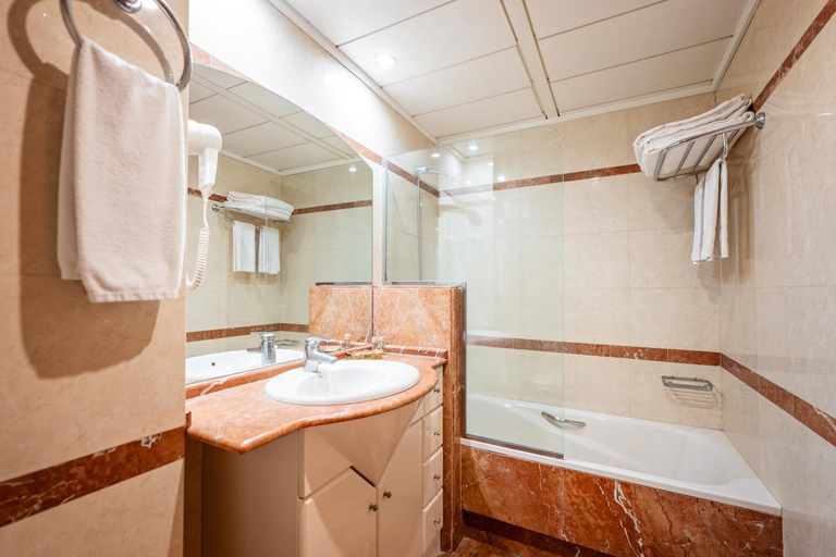 Bathroom 4, Suites Marina - Abapart, Barcelona