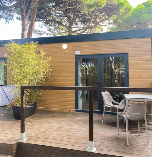 Others 5, Camping 3 Estrellas, Barcelona
