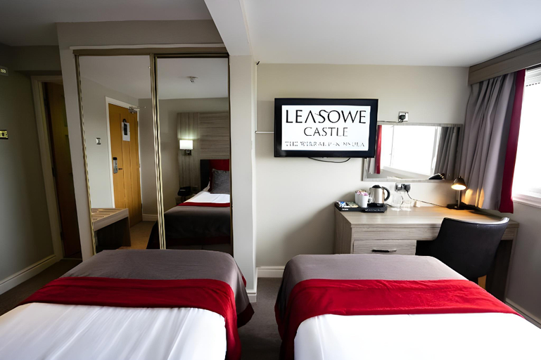 Bedroom 2, Leasowe Castle Hotel, Wirral