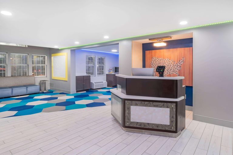 Public Area 2, Microtel Inn by Wyndham Athens, Clarke