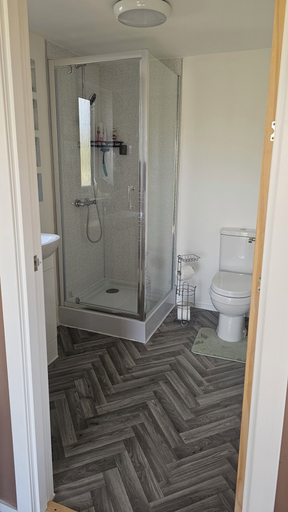 Bathroom 4, Oldshoremore Croft Cabins, Highland