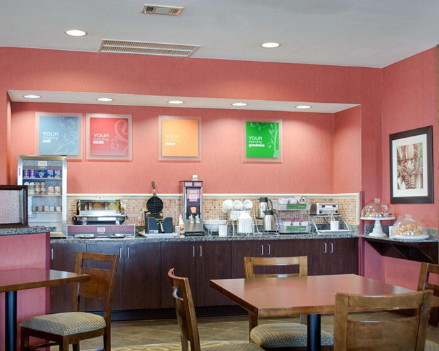 Food & Drinks 4, Comfort Suites Greenwood, Leflore