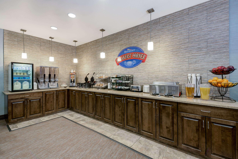 Food & Drinks, Baymont By Wyndham Minot, Ward