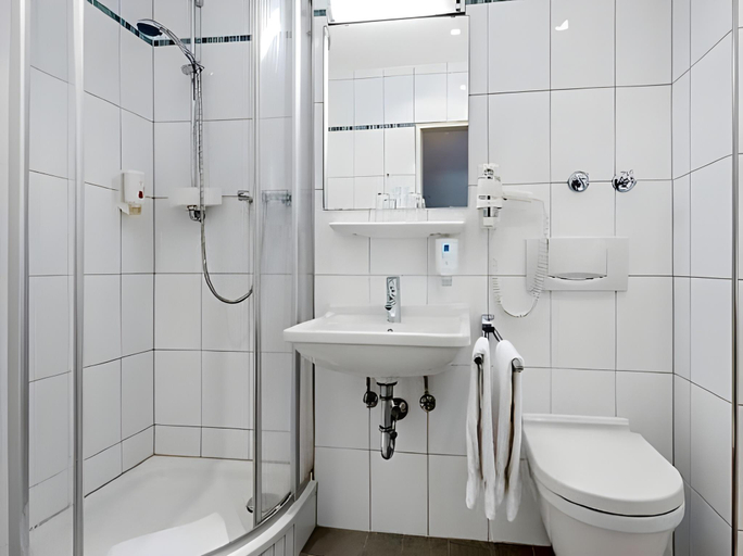 Bathroom 4, Hotel Laimer Hof Nymphenburg Palace Munich, München