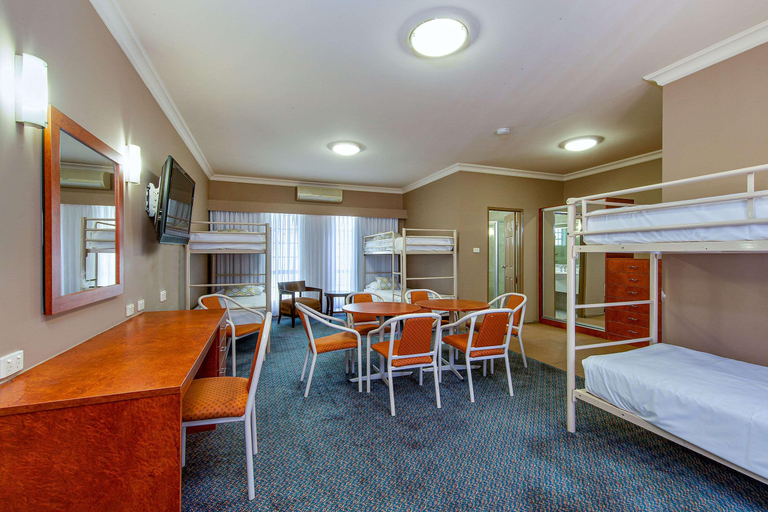 Bedroom 3, Quality Inn Penrith, Penrith - West