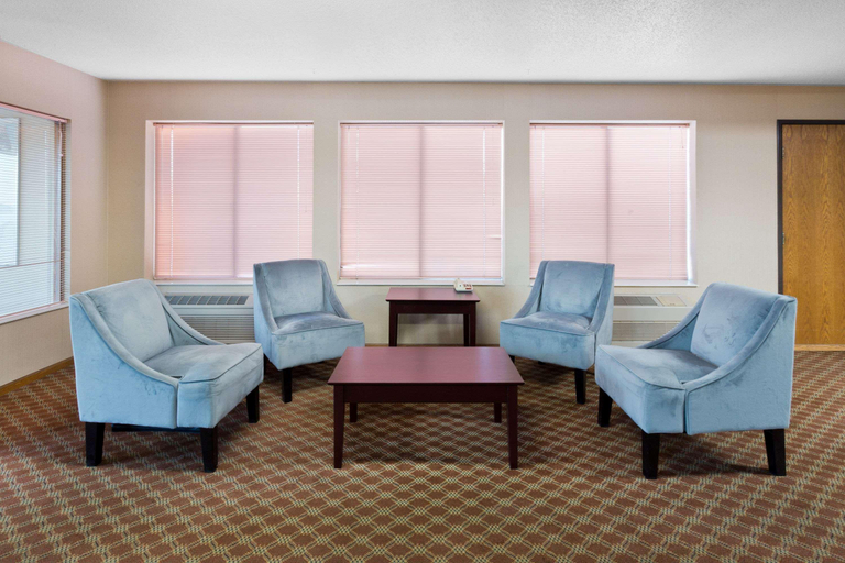 Public Area 2, Super 8 by Wyndham Rochelle, Ogle