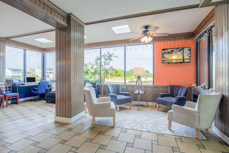 Public Area 2, Travelodge by Wyndham Outer Banks/Kill Devil Hills, Dare