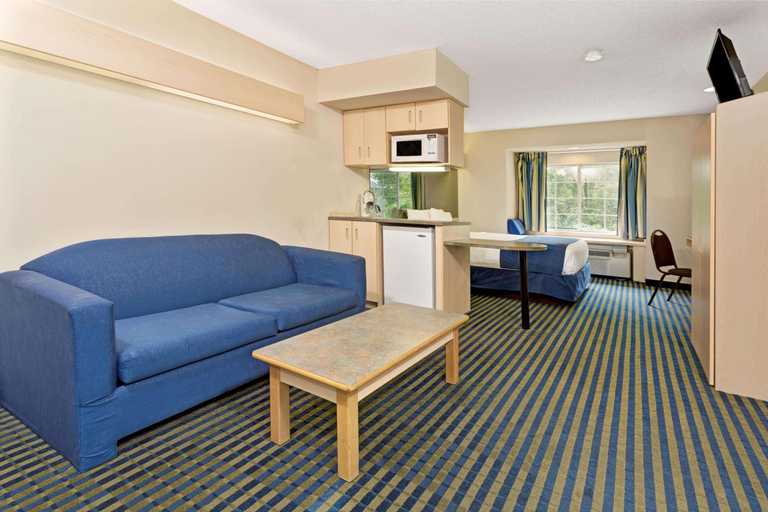 Bedroom 3, Microtel Inn & Suites By Wyndham Florence/Cincinn, Boone