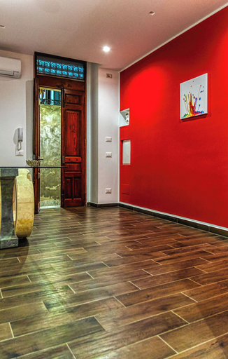 Others 5, TRIBUNALE BASEMENT APARTMENT, Messina