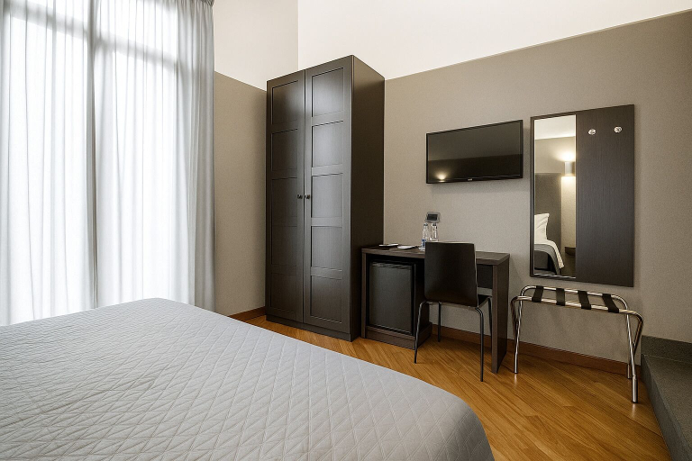 Bedroom 4, Piazza Carità, Napoli