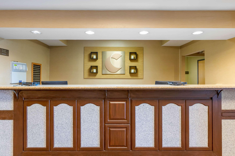 Public Area 2, Comfort Suites South Haven near I-96, Van Buren
