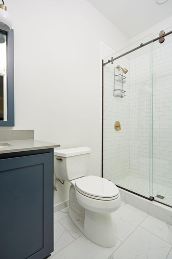 Bathroom 4, The Harlequin by AvantStay, Orleans