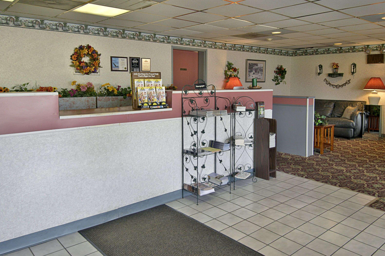 Public Area 2, Days Inn by Wyndham Morehead, Rowan