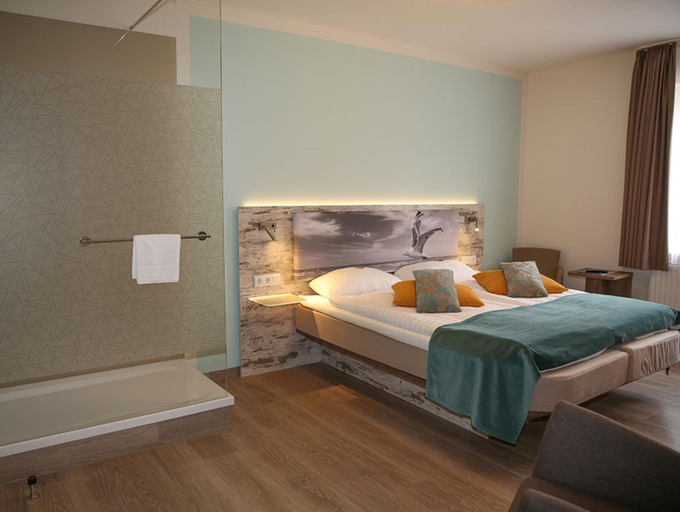Bedroom 2, City Hotel, Bremerhaven