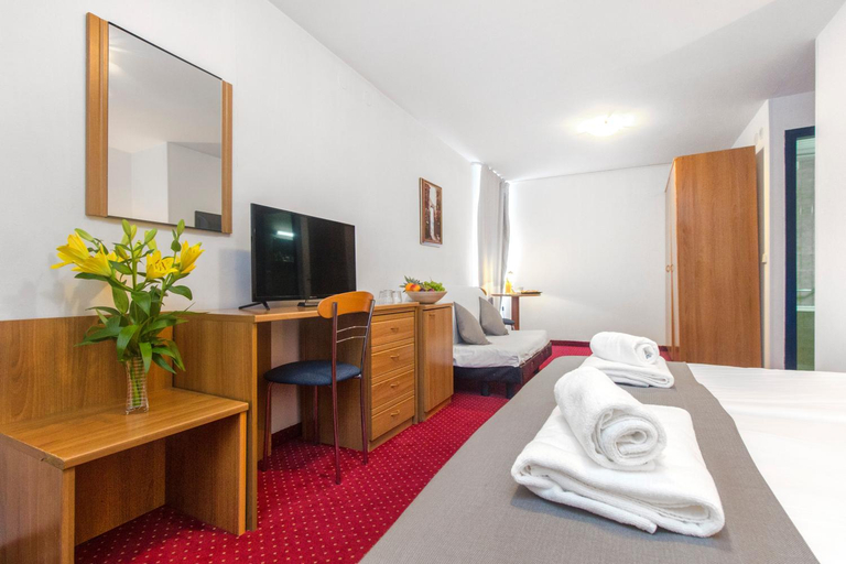 Bedroom 2, Hotel Jadran, Šibenik