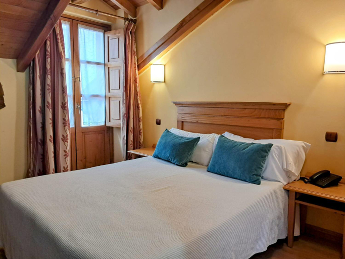 Bedroom 4, Hotel San Roque, Cantabria