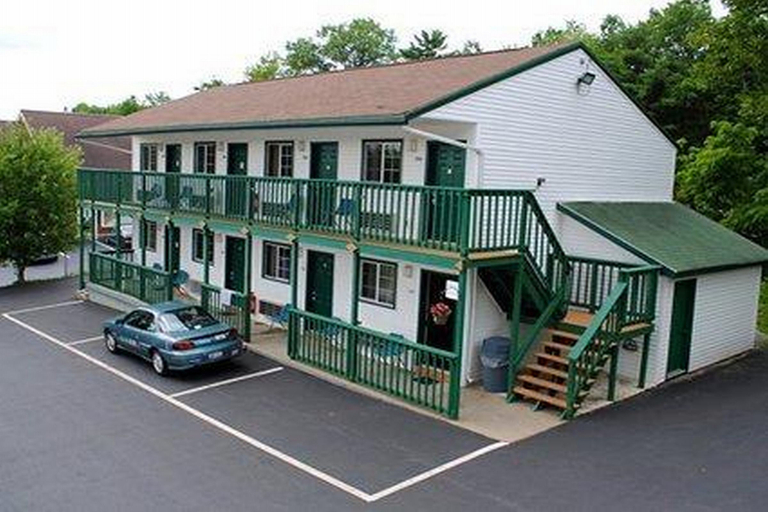 Exterior & Views