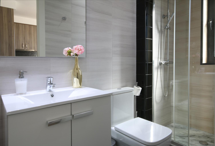 Others 5, Suite Place Barcelona, Barcelona